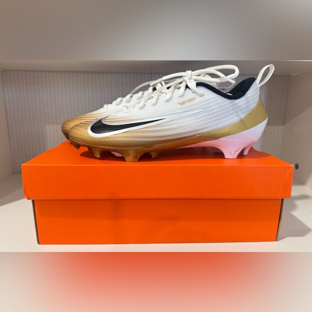 Nike Vapor Edge Speed 3 Cleats - Football Cleats - Men’s/Teen Boys Size 8.5